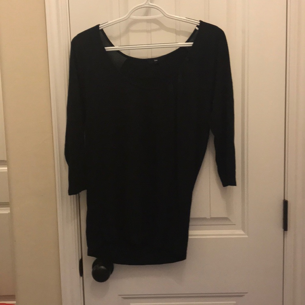 3/4 length sleeve black shirt